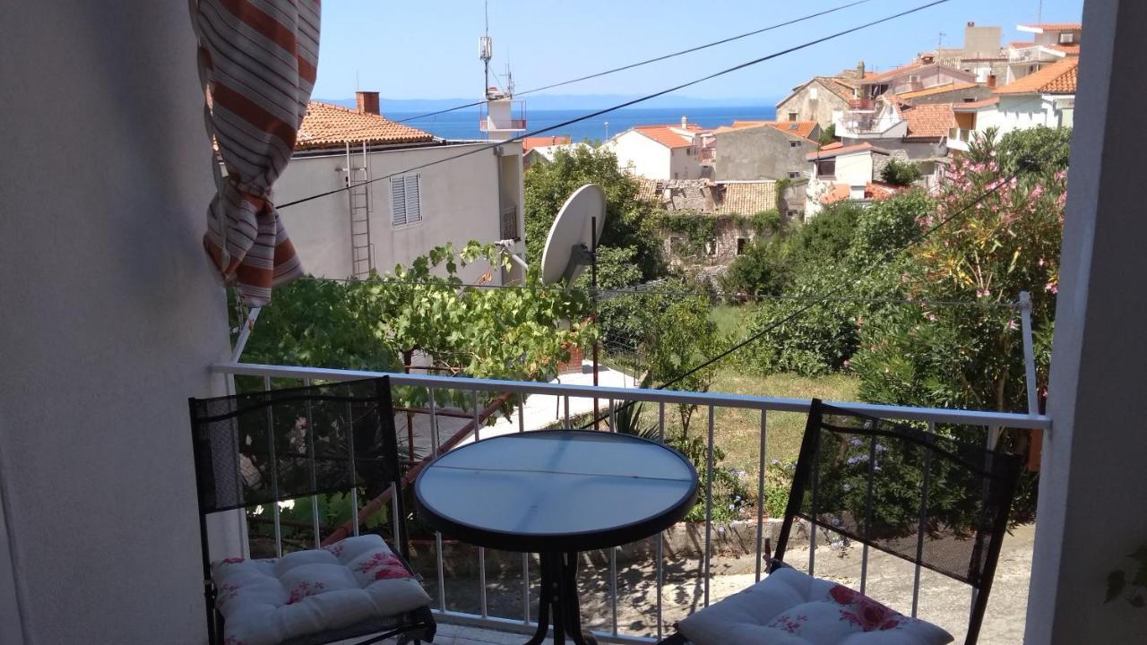 Apartment For 6 In Makarska Centar Exterior photo