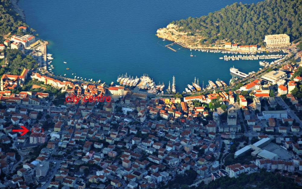 Apartment For 6 In Makarska Centar Exterior photo